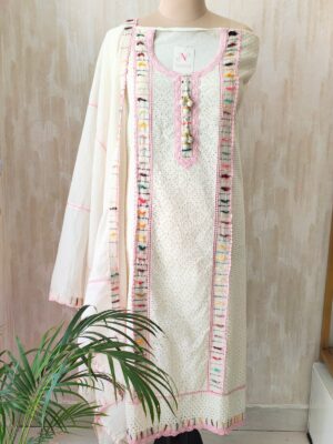 Hakuba Chiken Suit with Colorful Thread Embroidery